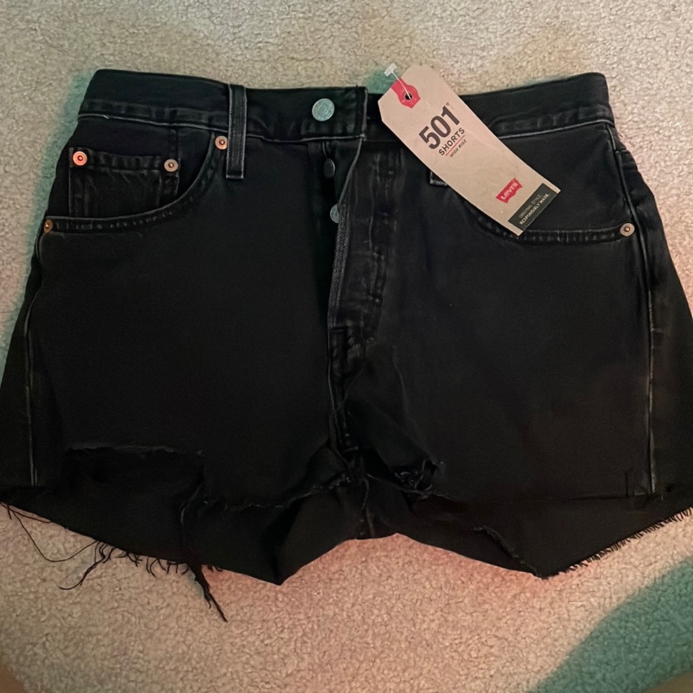 black levi shorts